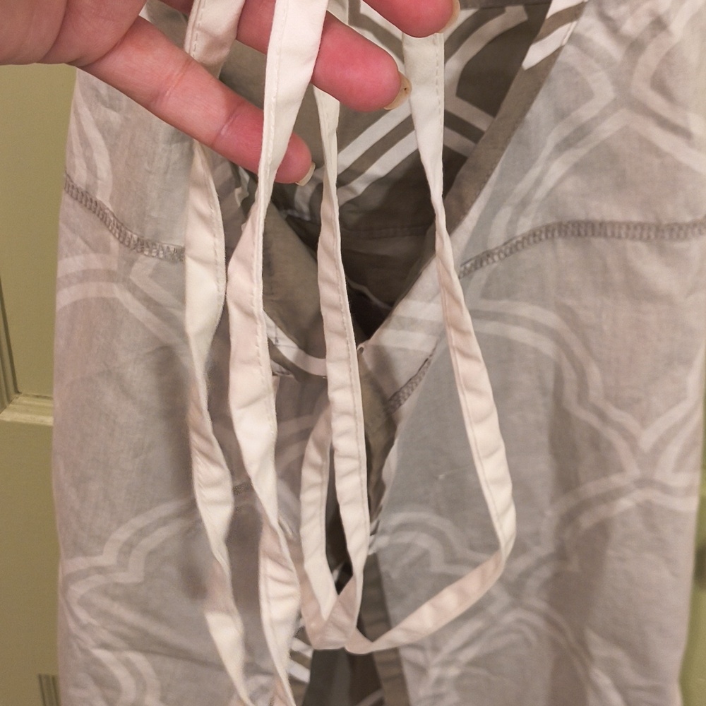 Home - Kitchen Apron Beige White Modern Pattern - Picture 5 of 8